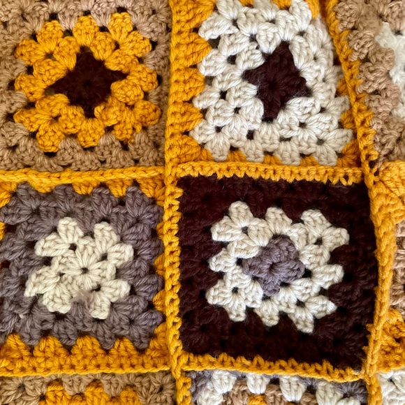 Granny Square Crochet Mini Skirt Handmade Size Medium NEW - Picture 4 of 5